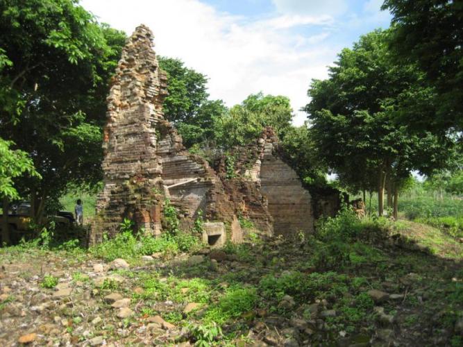 Bai Baek Khmer ruins