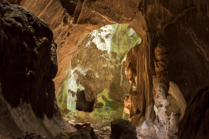 hua chang cave kaeng krachan national park 800x600