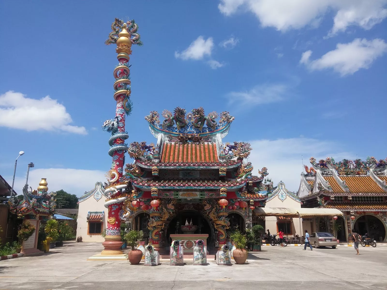 Chao Por Lak Muang Shrine Khon Kaen2