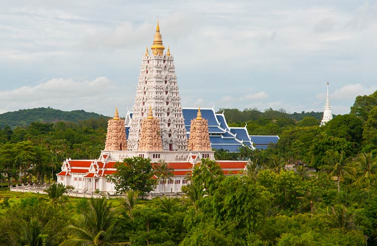 wat yansangwararam l
